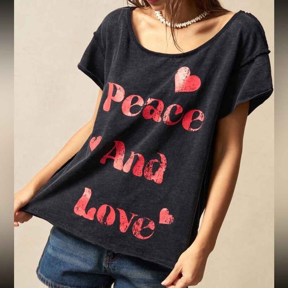 Black Relaxed top with peace and love accents NWT Women’s sz XL boho chic - Picture 4 of 6